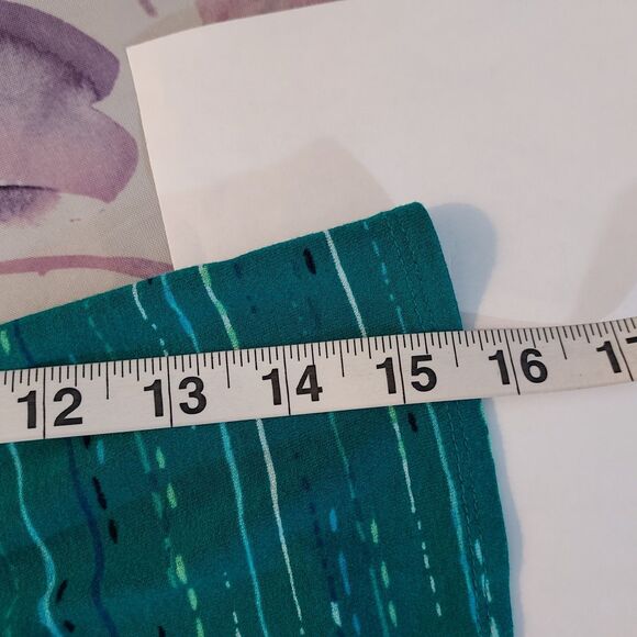 Apt. 9 Shirt Top 3/4 Bell Sleeves Comfy Soft Stretch Size Medium Green - Picture 12 of 13